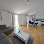 Luxury On Floor *