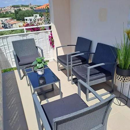 Spacious Floor With 3 Bdr & Balconies