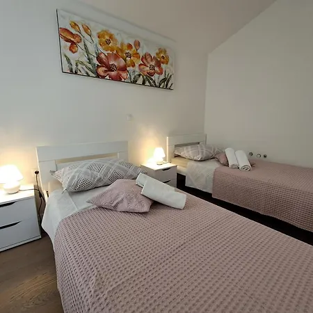 Apartment Luxury On Floor