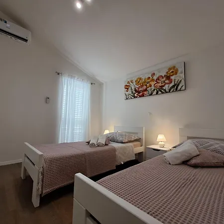 Spacious Floor With 3 Bdr & Balconies *