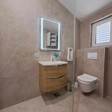 דירה Spacious Floor With 3 Bdr & Balconies