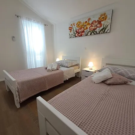 Luxury On Floor * Podstrana