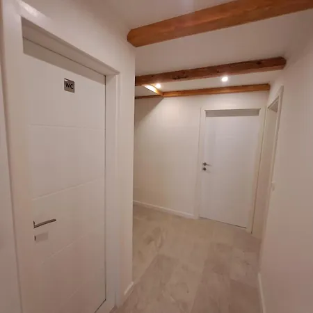 Apartment Luxury On Floor
