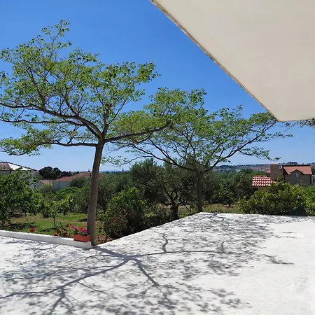 Spacious Floor With 3 Bdr & Balconies דירה פודסטראנה