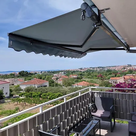 Spacious Floor With 3 Bdr & Balconies פודסטראנה