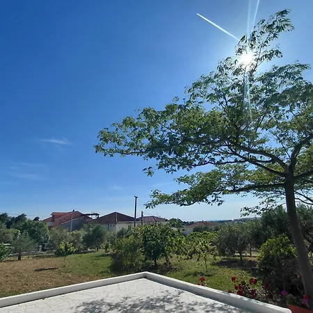 דירה Spacious Floor With 3 Bdr & Balconies *