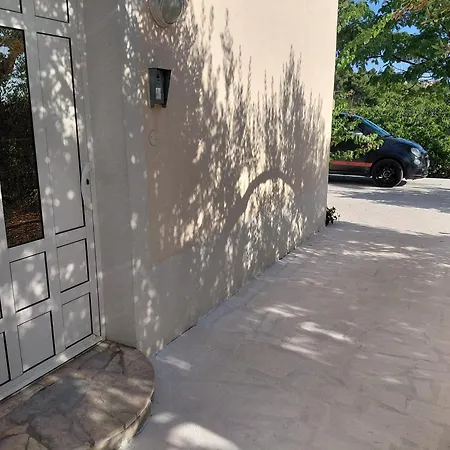 Spacious Floor With 3 Bdr & Balconies פודסטראנה