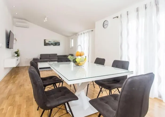 Luxury On Floor 아파트 *