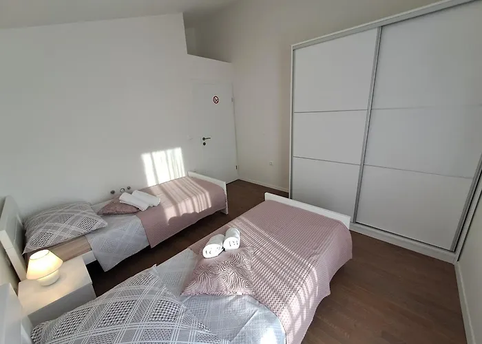 Luxury On Floor * 포드스트라나