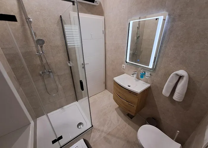Luxury On Floor 아파트
