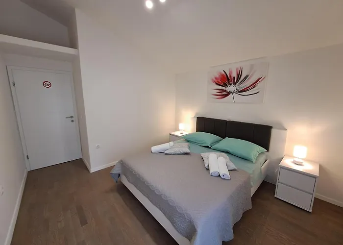 Luxury On Floor 아파트 포드스트라나