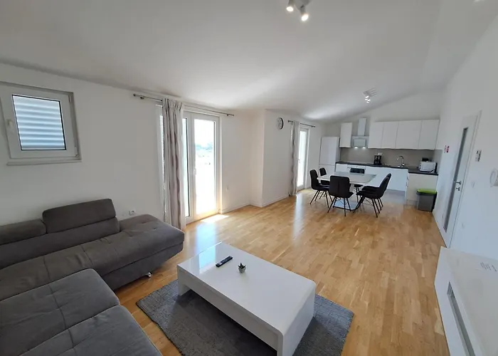 Luxury On Floor *