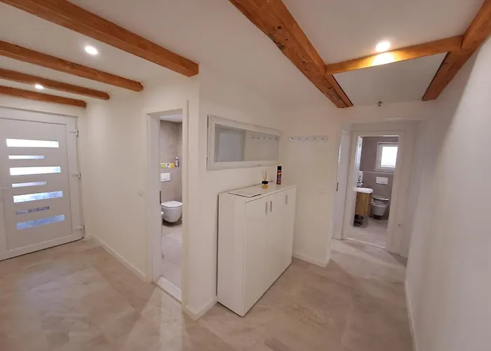 Luxury On Floor *